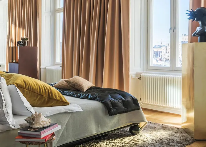 Lydmar Hotel